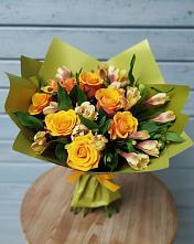 Букет цветов из:  Альстромерии и Розы в Кипень