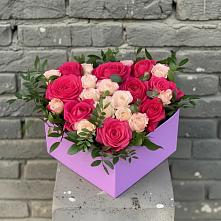 Цветочная композиция из Розы в коробке в Кипень