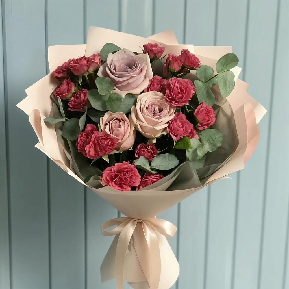 Букет цветов из: Гвоздики и Розы в Кипень