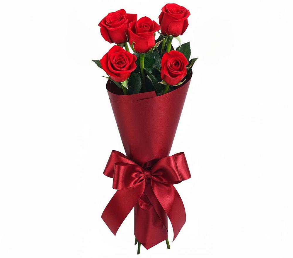 Букет 5 Красных роз Эдлесс Лав в Кипень