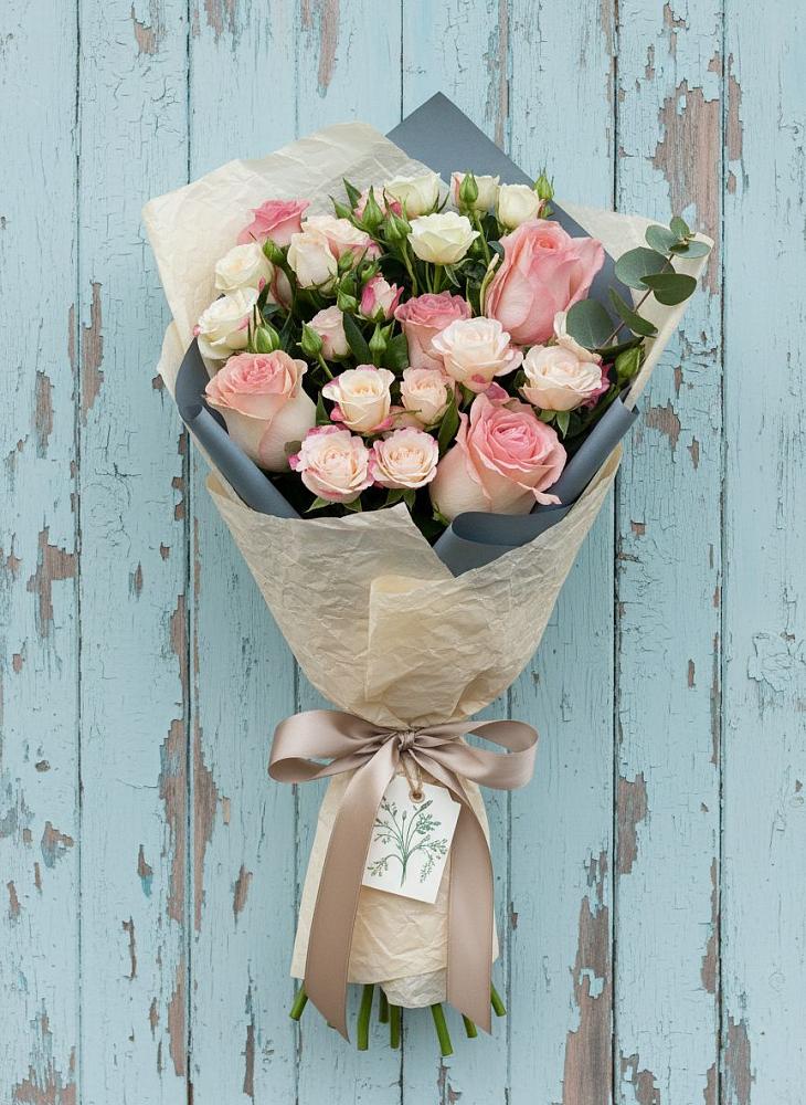 Букет цветов из: Розы в Кипень