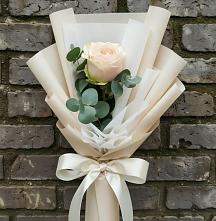 Букет цветов из:  Розы в Кипень