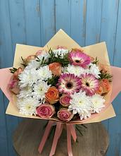Букет цветов из:  Розы, Герберы и Хризантемы в Кипень