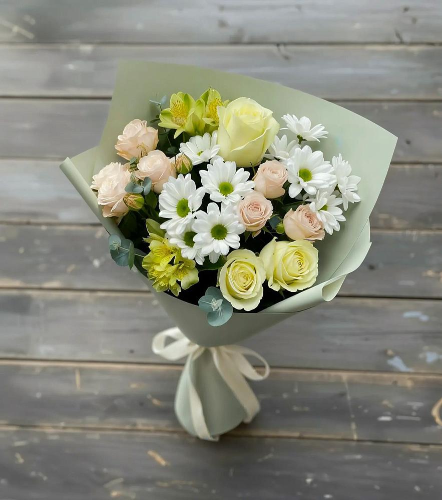 Букет цветов из: Альстромерии, Розы и Хризантемы в Кипень