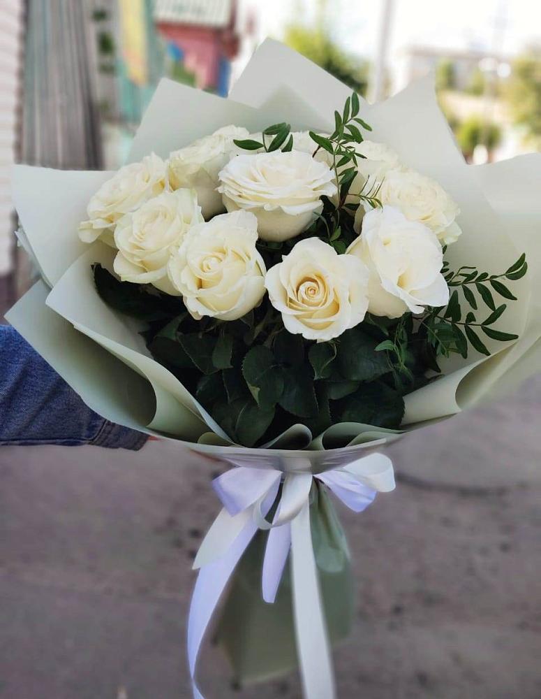 Букет Белые розы Проуд в Кипень