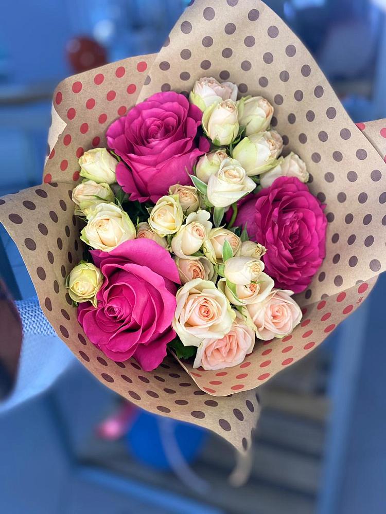 Букет цветов из: Розы в Кипень