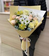 Букет цветов из:  Альстромерии, Розы и Хризантемы в Кипень