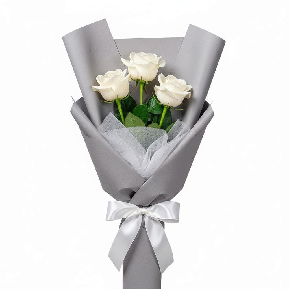 Букет 3 белые розы в Кипень