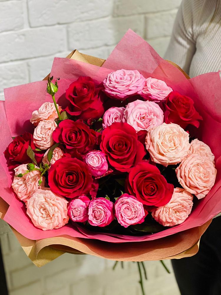 Букет цветов из: Розы в Кипень