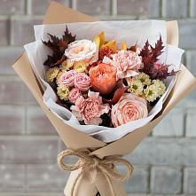 Букет цветов из:  Гвоздики, Хризантемы и Розы в Кипень
