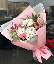 Букет цветов из:  Розы, Лизиантусы и Хризантемы в Кипень