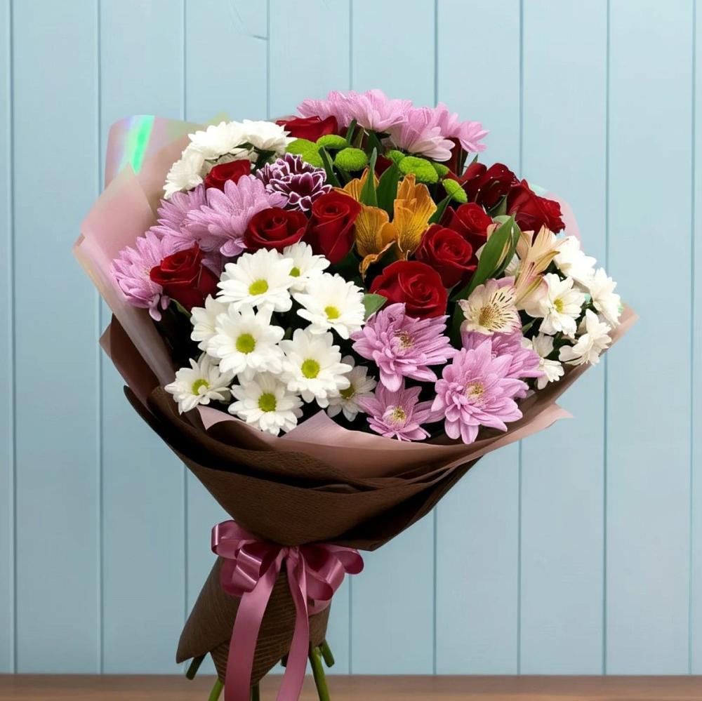 Букет цветов из: Розы, Хризантемы и Альстромерии в Кипень