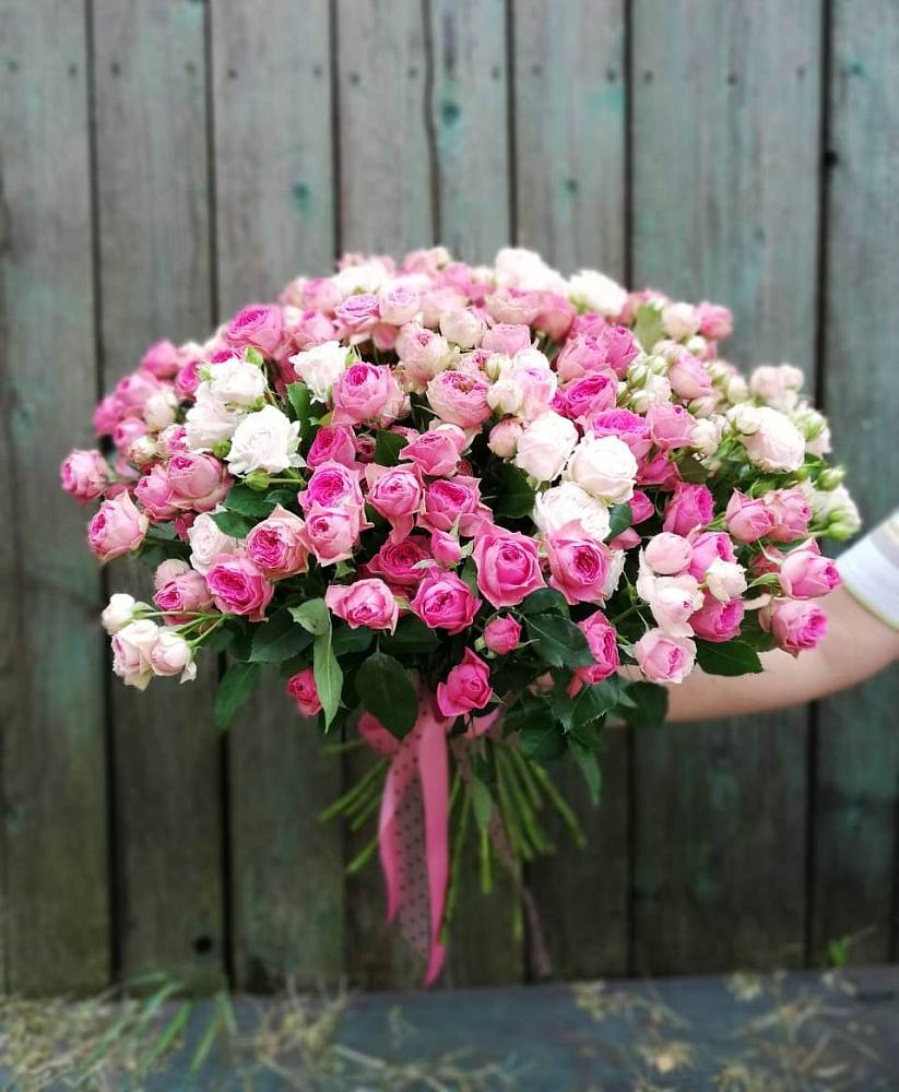 Букет Розовые кустовые розы Натали и Лав Лидия в Кипень