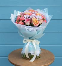 Букет цветов из:  Хризантемы и Розы в Кипень