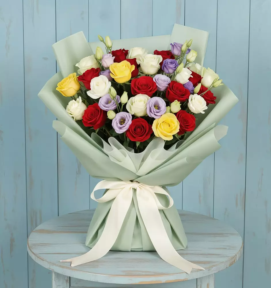 Букет цветов из: Розы в Кипень